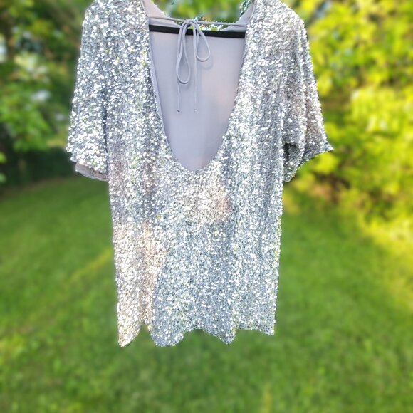 Selfie Leslie Miramar Backless Sequin Dress Silver Medium NWT - Picture 3 of 12